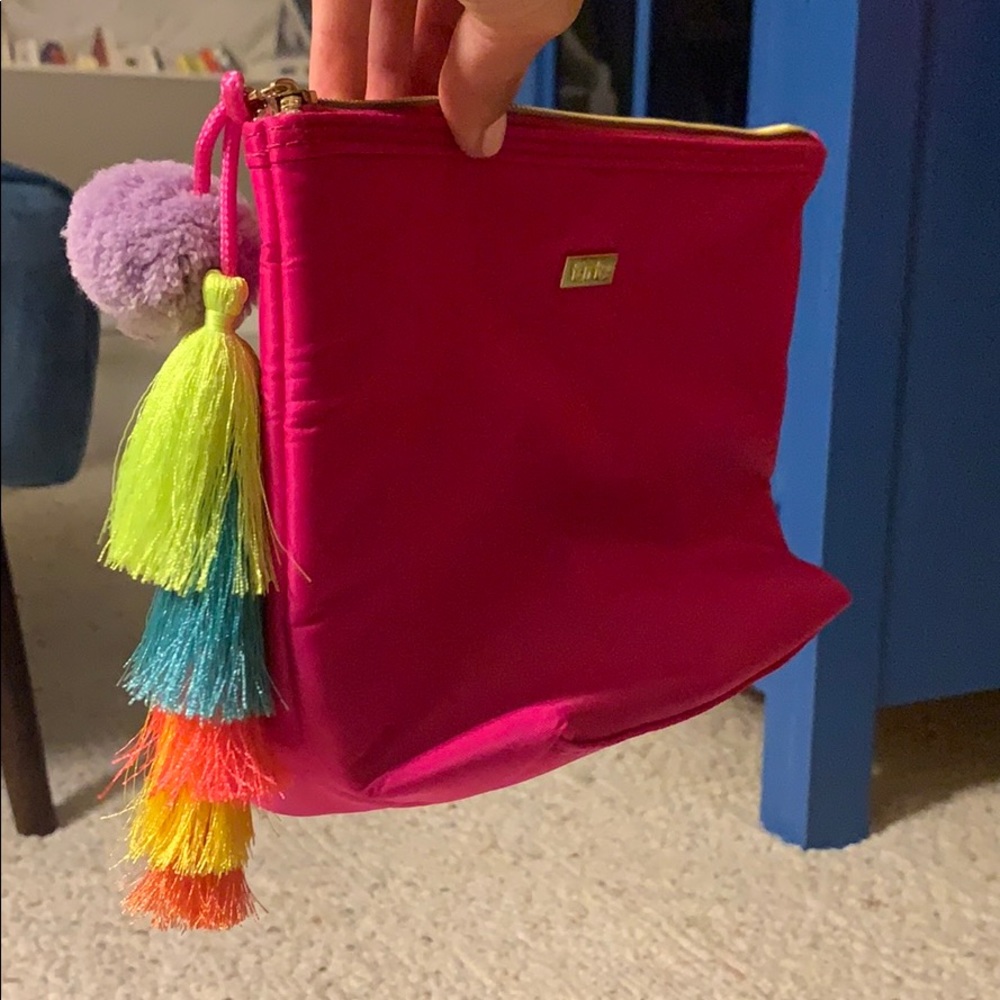 Makeup bag - Picture 2 of 3
